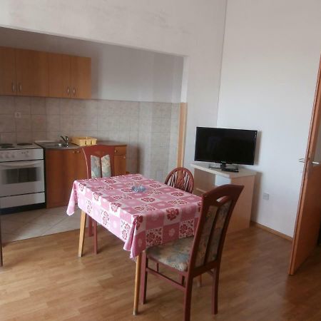 Jure Erceg Apartment Starigrad Paklenica Bagian luar foto