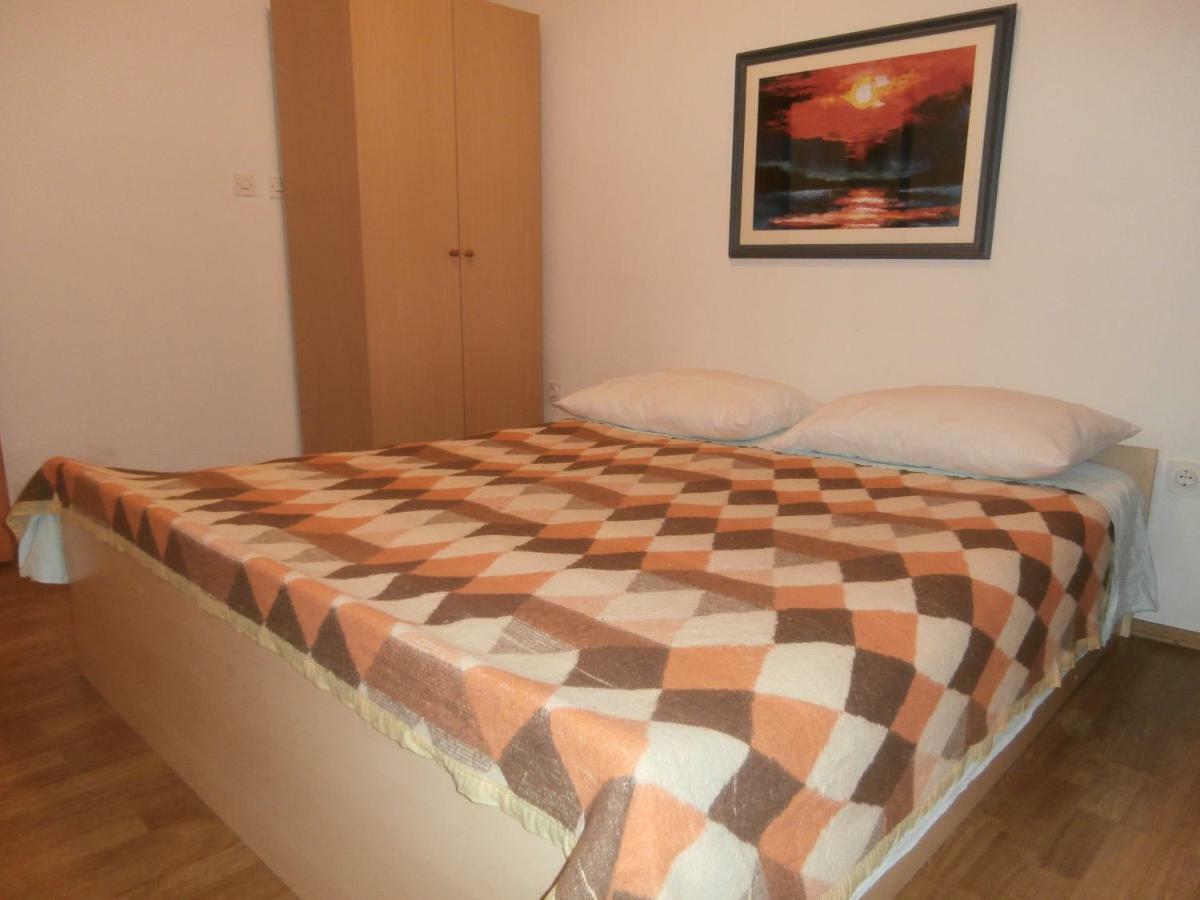 Jure Erceg Apartment Starigrad Paklenica Bagian luar foto