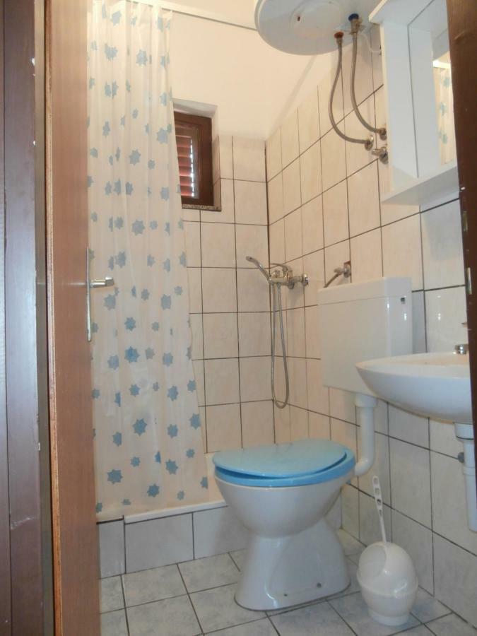 Jure Erceg Apartment Starigrad Paklenica Bagian luar foto